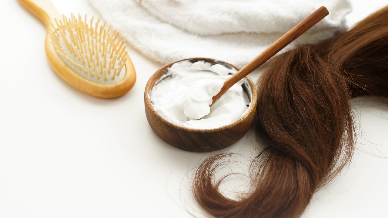 3 WINTER HAIR MASK RECIPES TO REDUCE OIL, DRYNESS, BREAKAGE, AND RESTORE DAMAGED HAIR 3 WINTER HAIR MASK RECIPES TO REDUCE OIL, DRYNESS, BREAKAGE, AND RESTORE DAMAGED HAIR